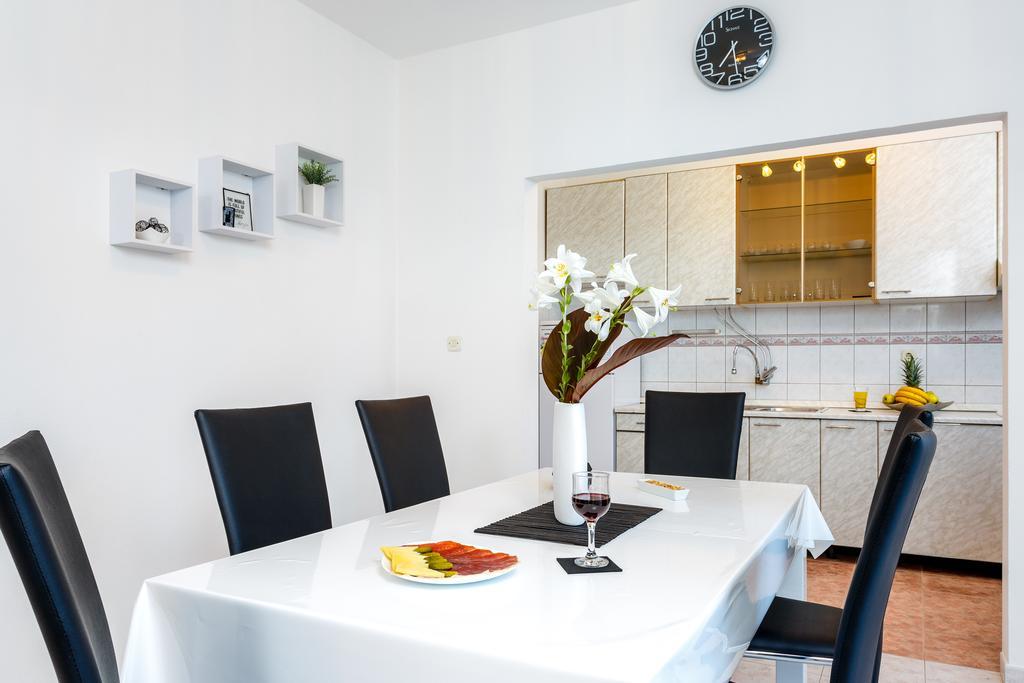 Holiday Home Iris Marina Luaran gambar