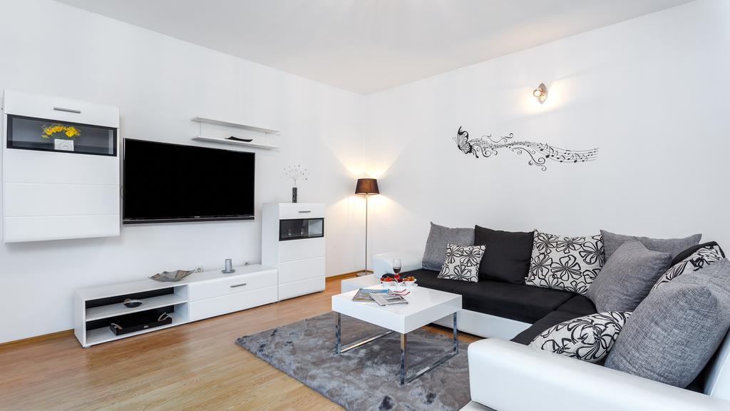 Holiday Home Iris Marina Luaran gambar